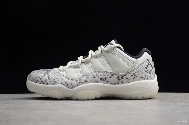 Kickmax Bone Jordan Air Light SE Snake CD6846-002 Low 11 0701
